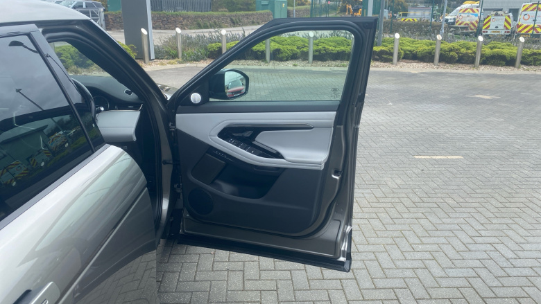 Land Rover Range Rover Evoque 2.0 D200 R-Dynamic HSE 5dr Auto Diesel Hatchback